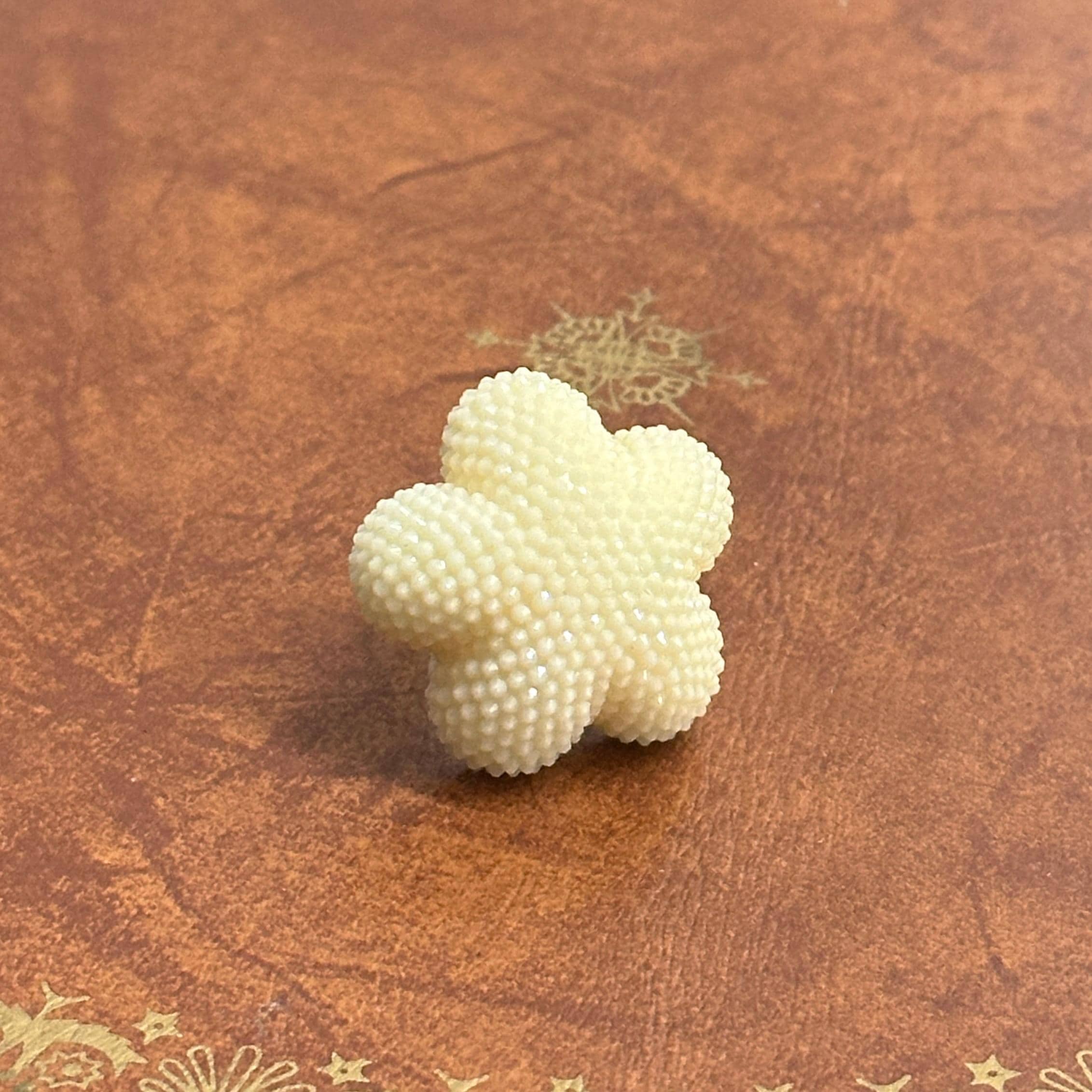 Novelty Cream Puffy Diamante Starfish Ring Silver Tone Adjustable Size