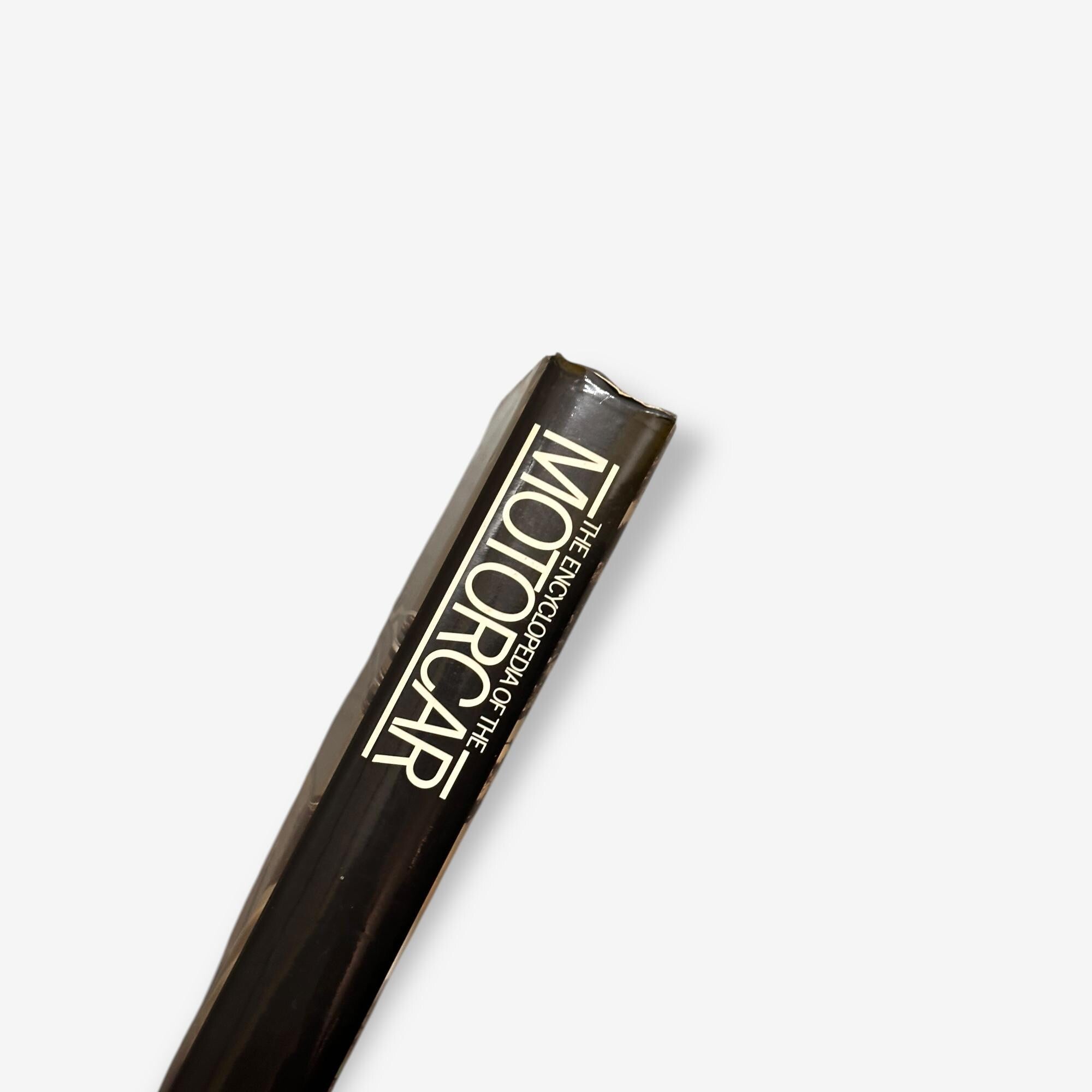 The Encyclopedia Of The Motorcar 1983 Hardback Book (Phil Drackett) St Michael