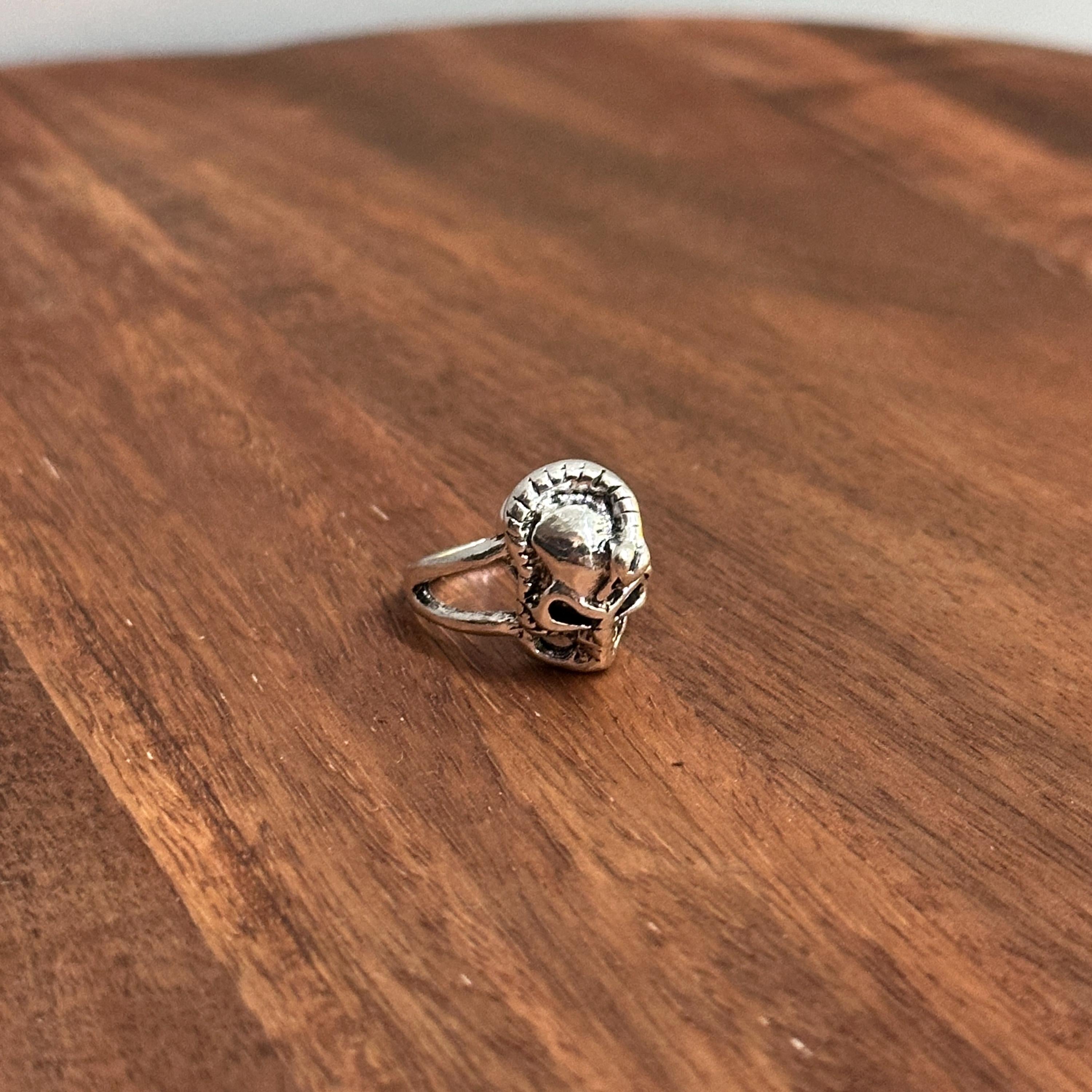 Sci-fi Gothic Alien Snake Skull Statement Ring Silver Tone Halloween Ring - Various Sizes