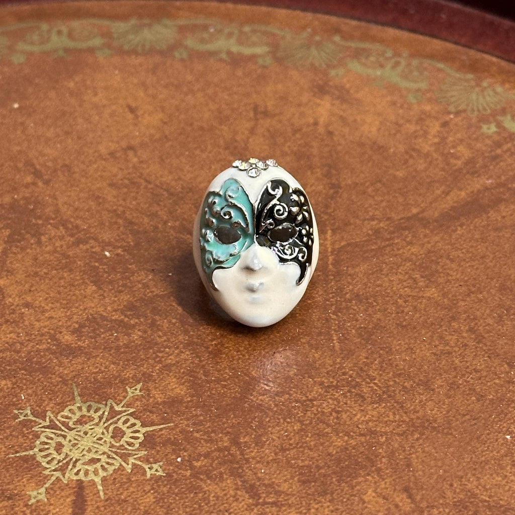 Unusual Statement Masquerade Mask Ring White/Silver Tone Various Colours & Sizes