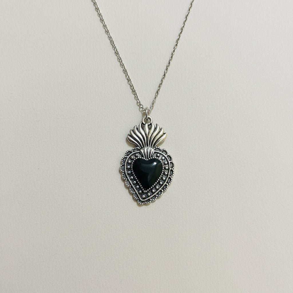 Classic Ornate Heart Pendant Necklace Black