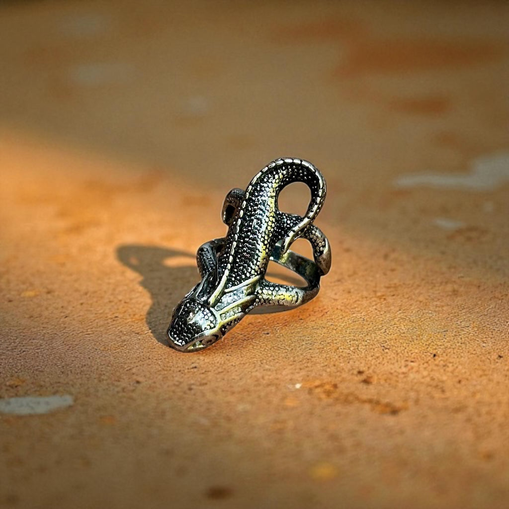 Alternative Gothic Lizard Long Finger Ring Silver Tone - Size U