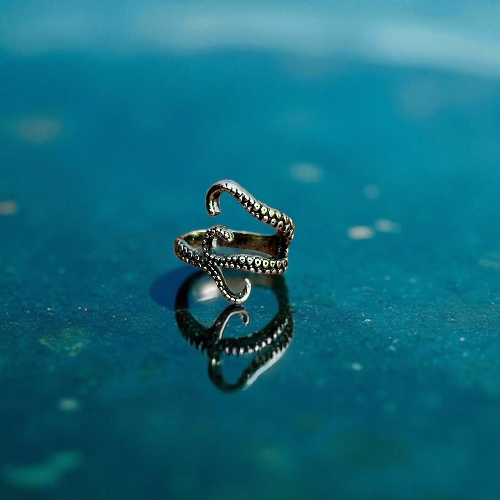 Alternative Creepy Gothic Tentacle Ring Darkened Silver Tone - Size Q 1/2