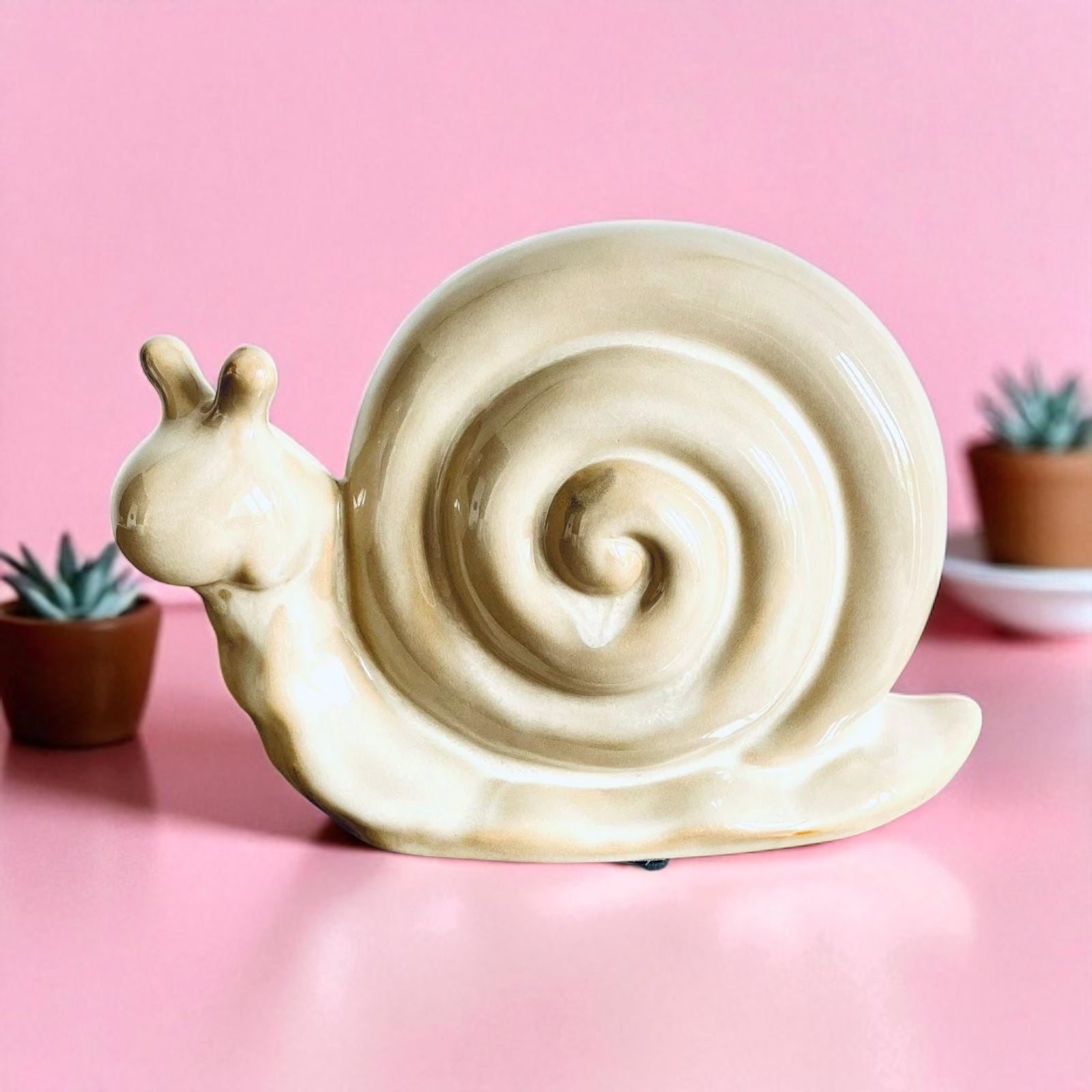 Large Novelty Ceramic Snail Ornament Figurine Unique Homeware Gift 23cm