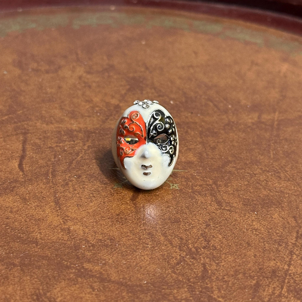 Unusual Statement Masquerade Mask Ring White/Silver Tone Various Colours & Sizes