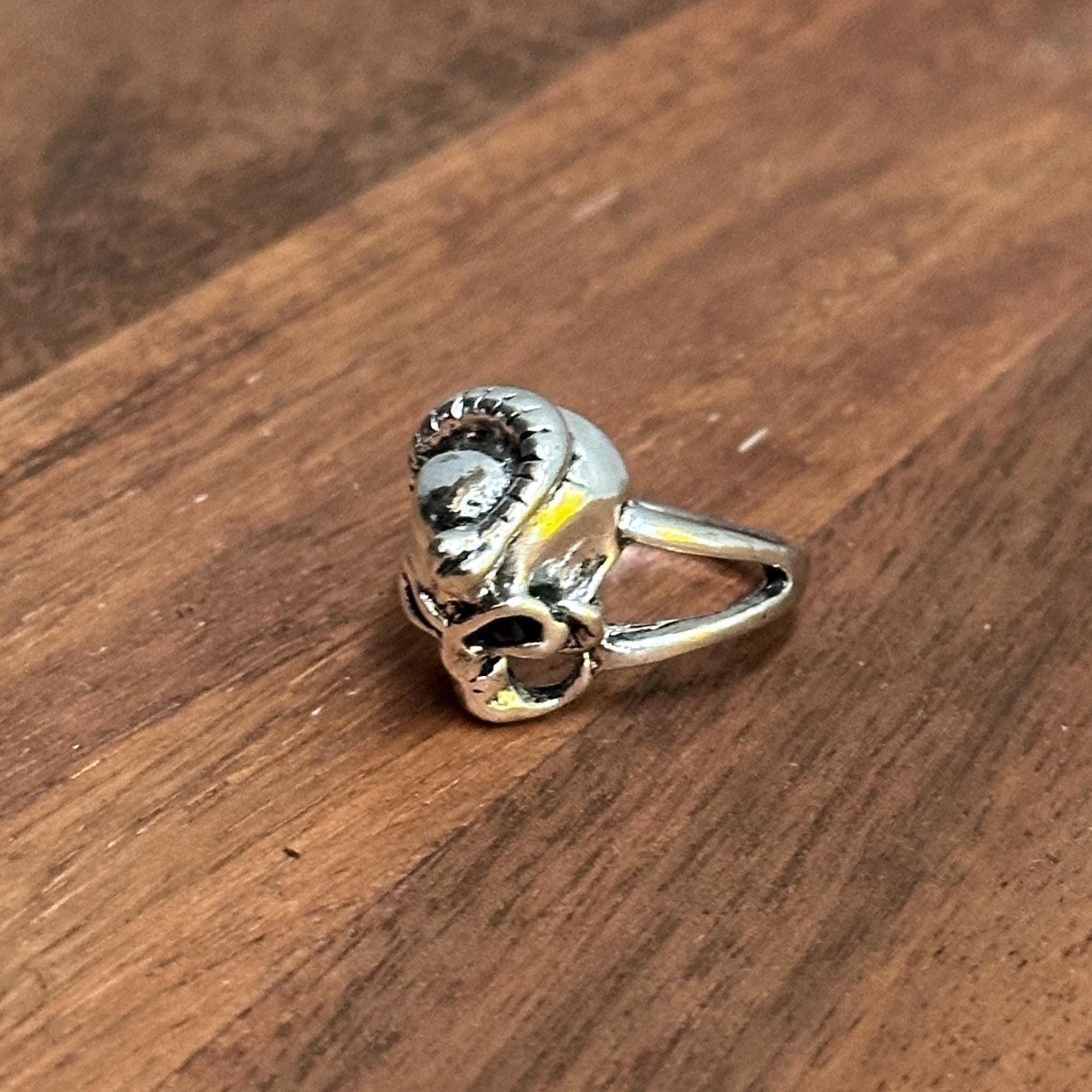 Sci-fi Gothic Alien Snake Skull Statement Ring Silver Tone Halloween Ring - Various Sizes