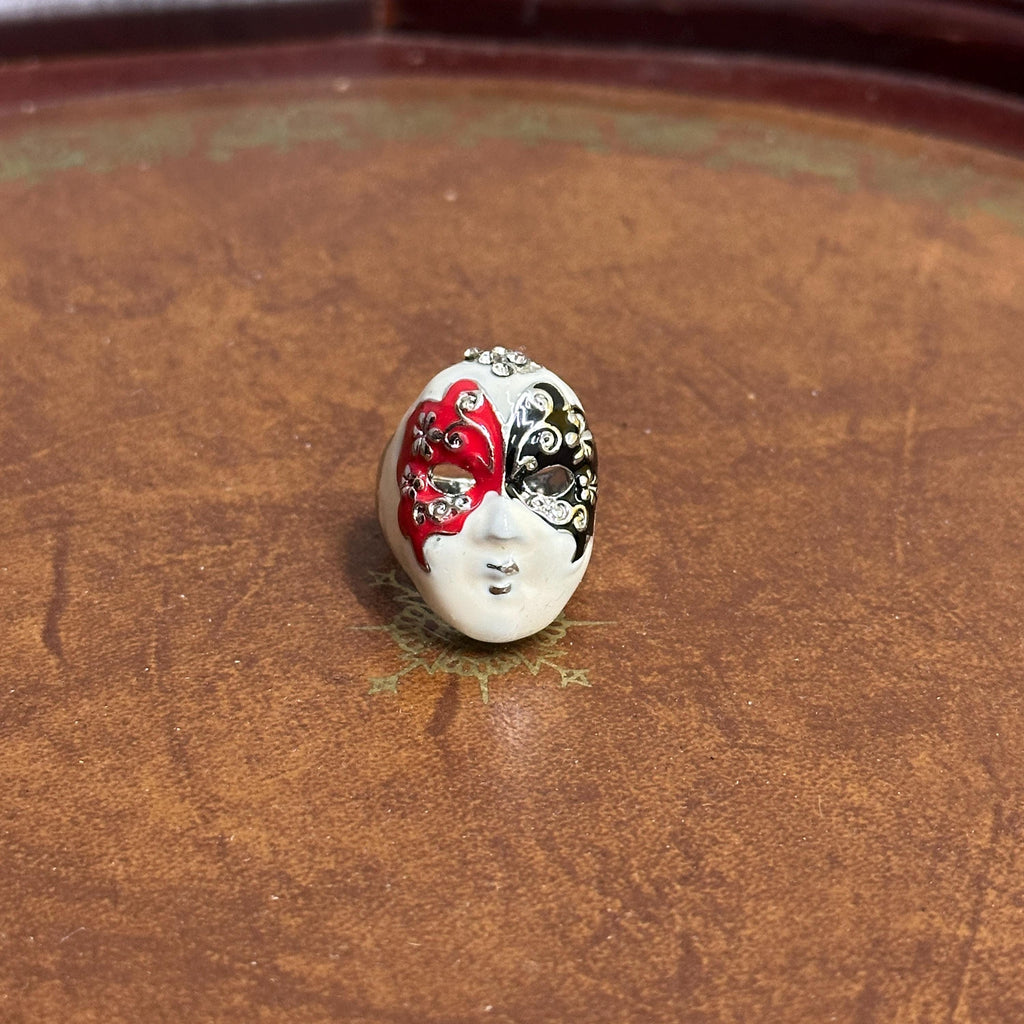 Unusual Statement Masquerade Mask Ring White/Silver Tone Various Colours & Sizes