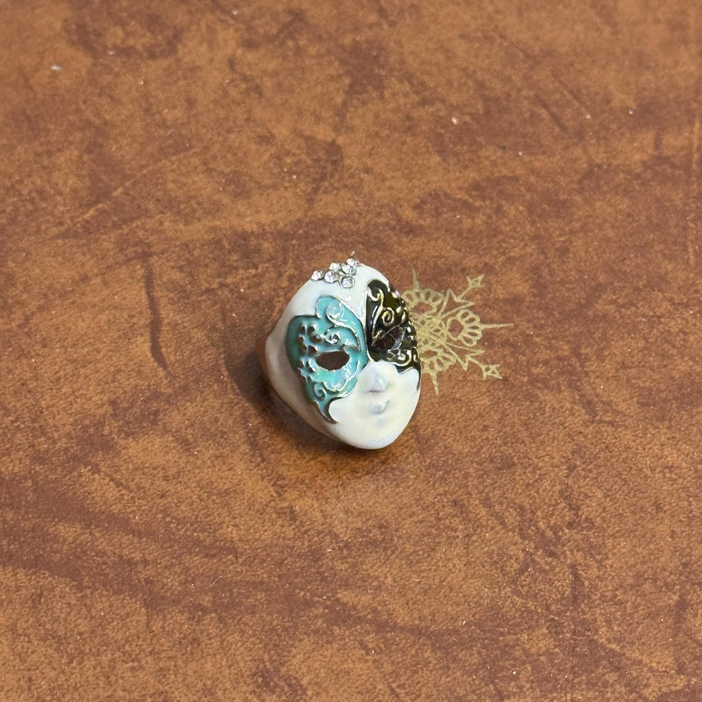 Unusual Statement Masquerade Mask Ring White/Silver Tone Various Colours & Sizes