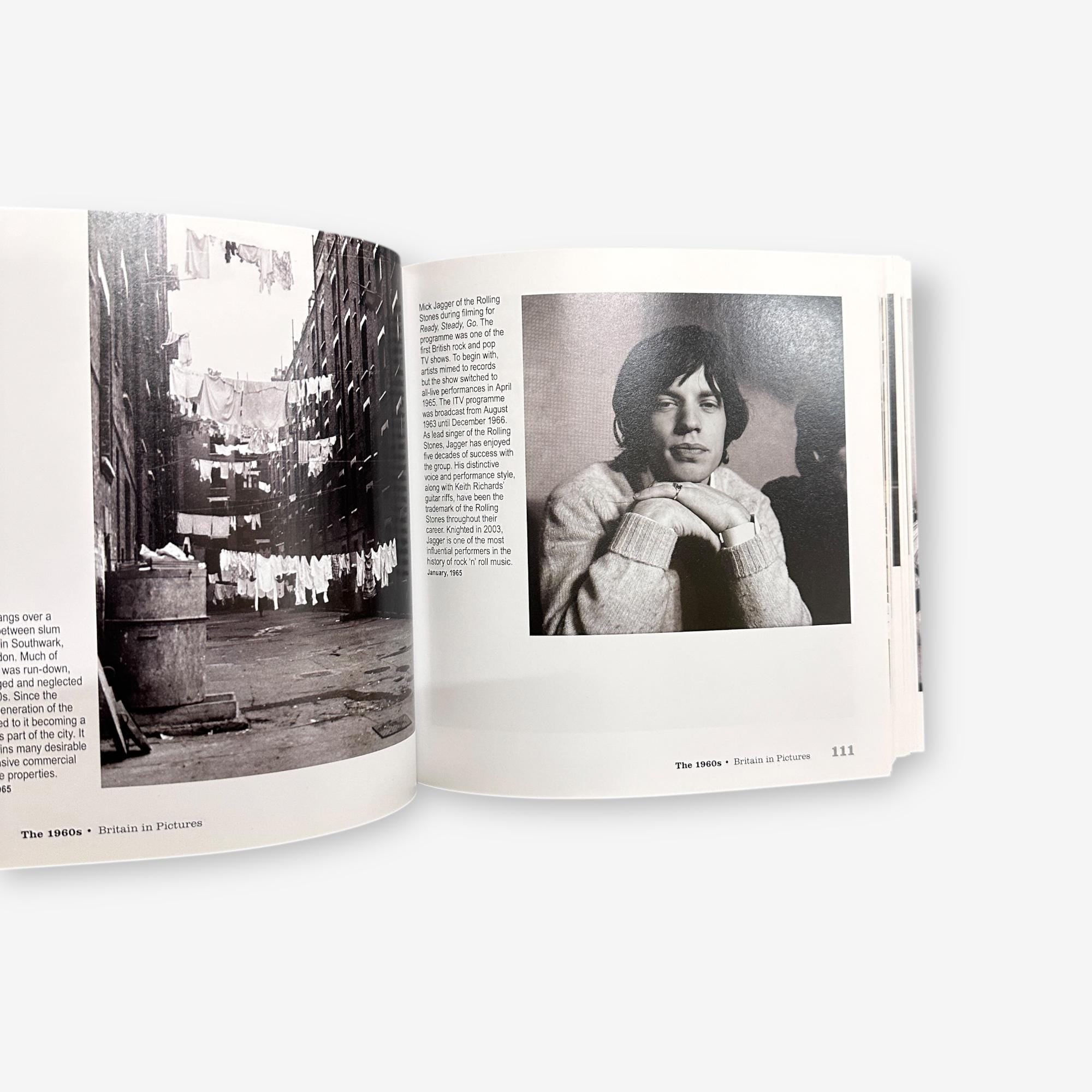 The 1960&#39;s - Britain In Pictures - Paperback Book (Neil Kelly) 2012