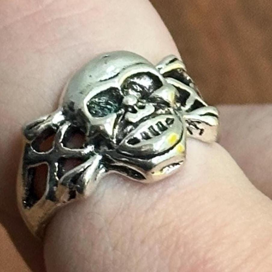 Alternative Gothic Biker XX Skull Ring Silver Tone Halloween Pirate Ring - Various Sizes